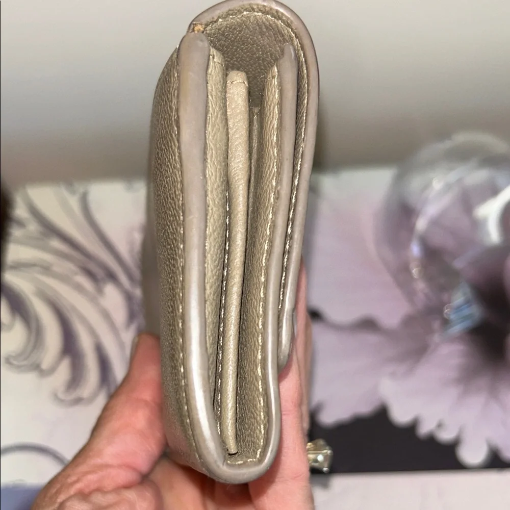 See By Chloe Taupe and White Aura Long Flap Leather Wallet - Picture 16 of 16